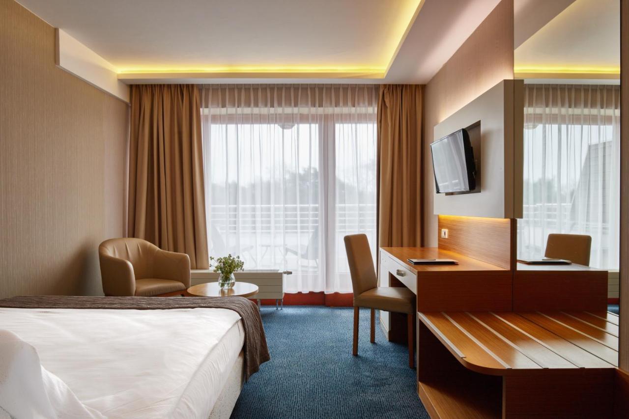Hotel Dom Zdrojowy Resort & Spa - Destigo Hotels Jastarnia Esterno foto