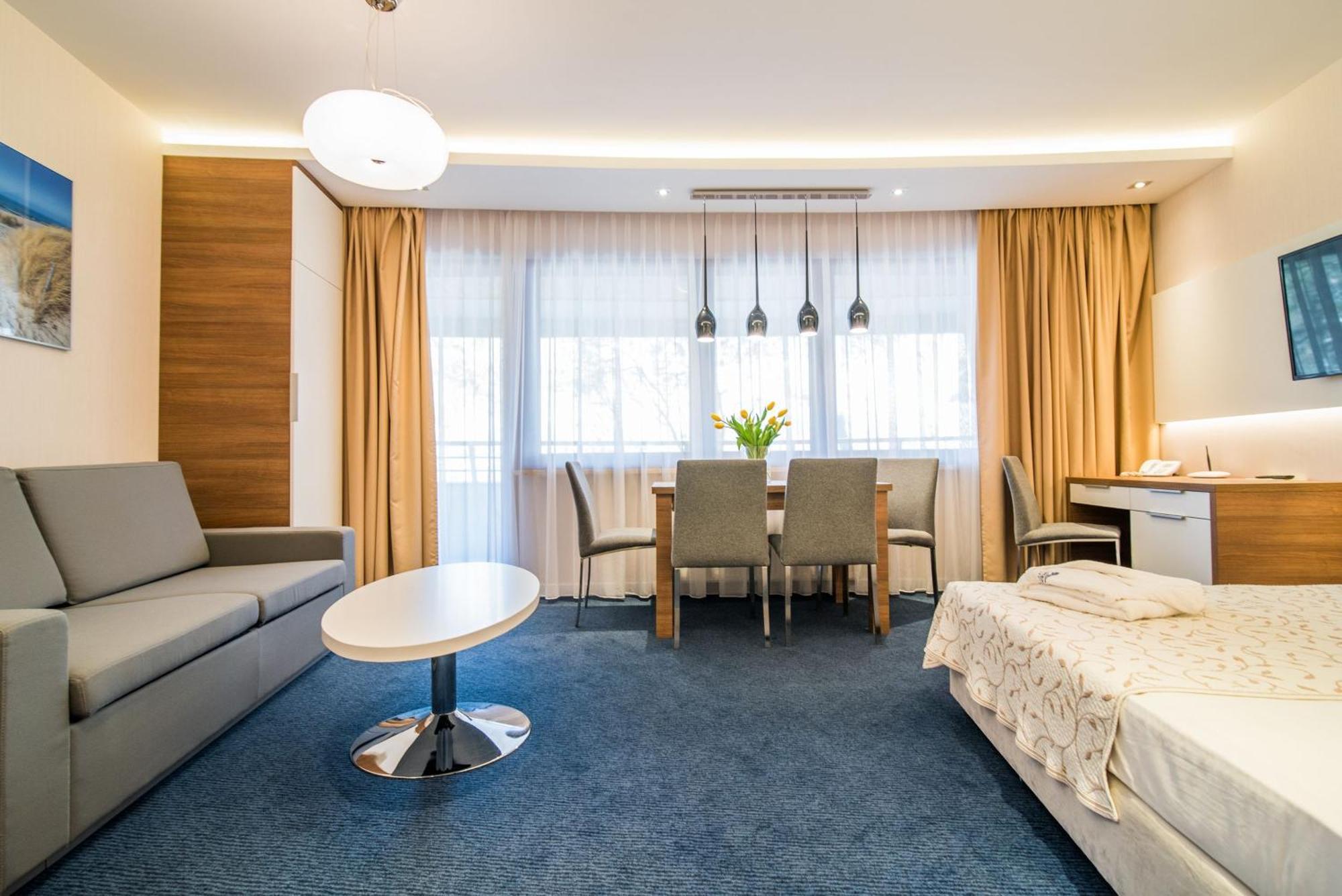 Hotel Dom Zdrojowy Resort & Spa - Destigo Hotels Jastarnia Esterno foto