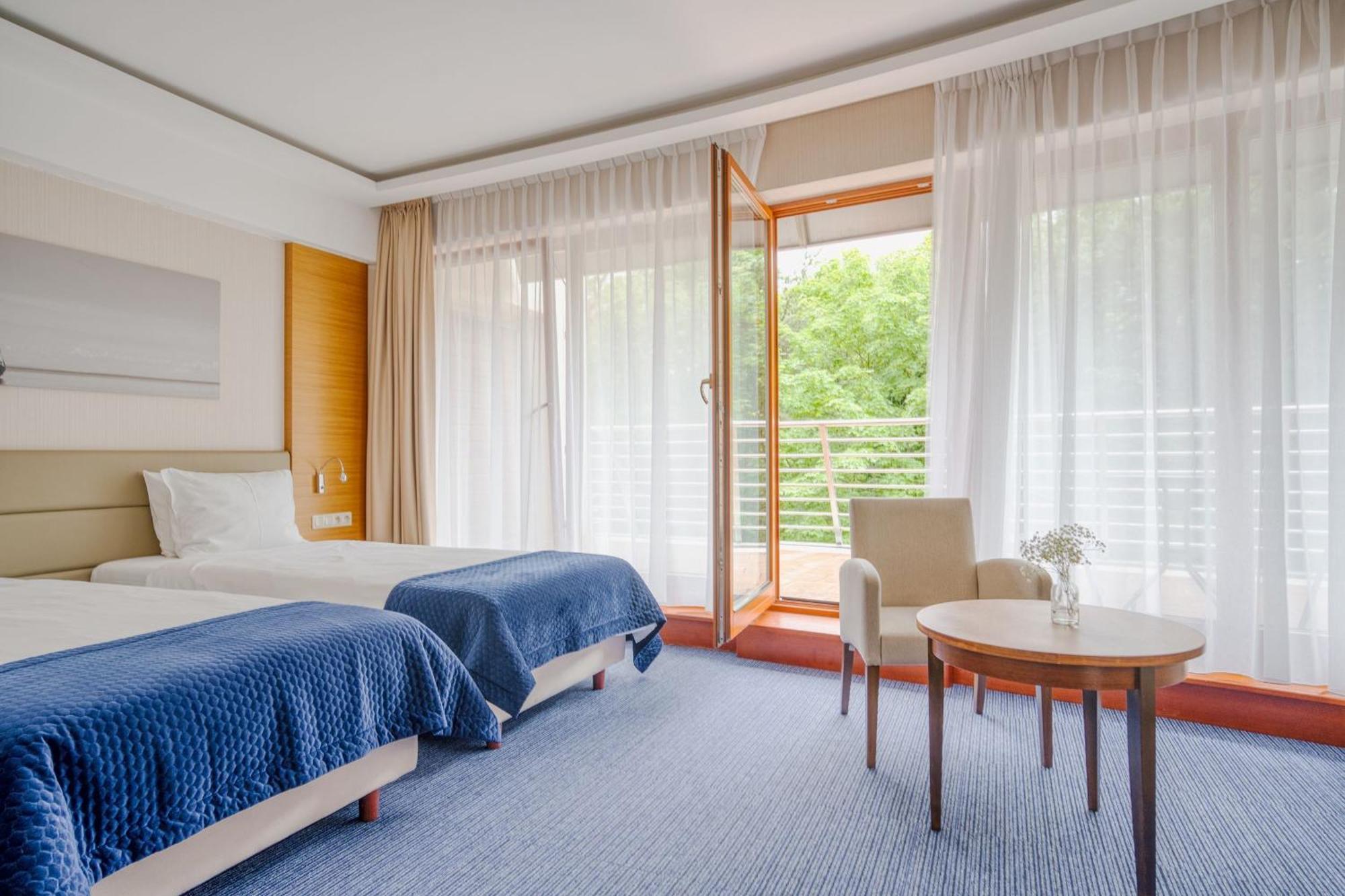 Hotel Dom Zdrojowy Resort & Spa - Destigo Hotels Jastarnia Esterno foto