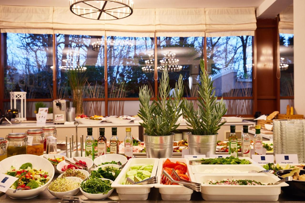 Hotel Dom Zdrojowy Resort & Spa - Destigo Hotels Jastarnia Esterno foto